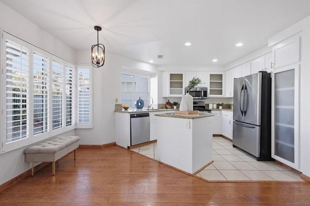 14128 Stoney Gate Place, San Diego, CA 92128