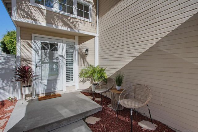 14128 Stoney Gate Place, San Diego, CA 92128