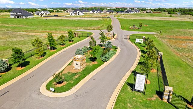 2500 Heathery Park, Oklahoma City, OK 73128