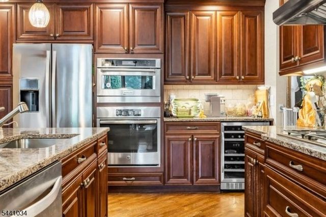 115 Sturbridge Cir, Wayne Twp., NJ 07470