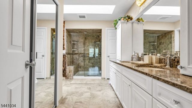 115 Sturbridge Cir, Wayne Twp., NJ 07470