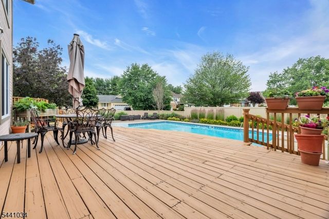 115 Sturbridge Cir, Wayne Twp., NJ 07470