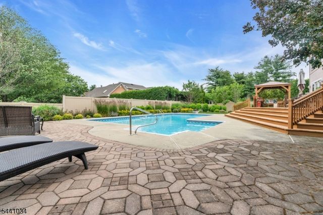 115 Sturbridge Cir, Wayne Twp., NJ 07470