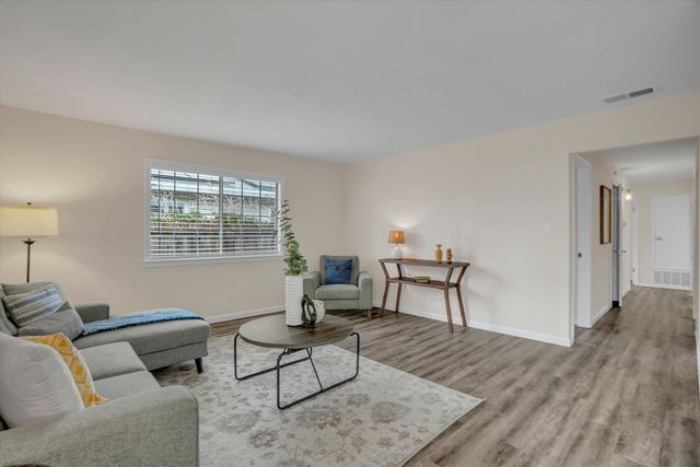 628 Nightingale St, Livermore, CA 94551