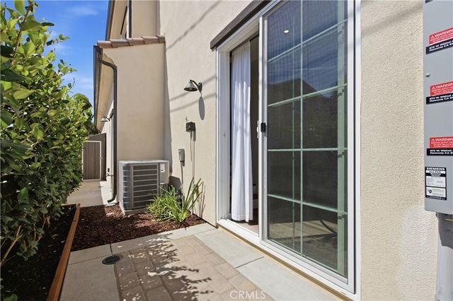 872 W Walnut Avenue A, Monrovia, CA 91016