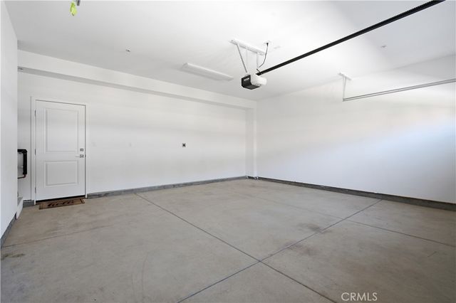 872 W Walnut Avenue A, Monrovia, CA 91016