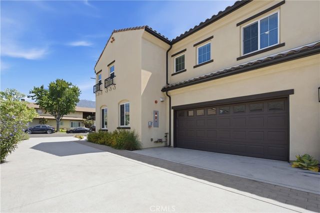 872 W Walnut Avenue A, Monrovia, CA 91016