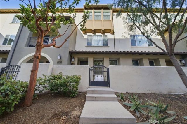 2471 S Tapestry, Anaheim, CA 92802