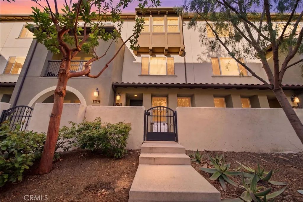 2471 S Tapestry, Anaheim, CA 92802