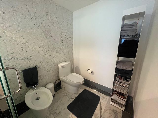 200 Biscayne Boulevard Way 3106, Miami, FL 33131