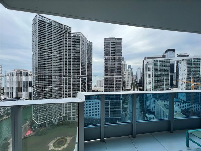 200 Biscayne Boulevard Way 3106, Miami, FL 33131