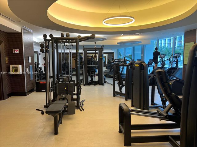 200 Biscayne Boulevard Way 3106, Miami, FL 33131