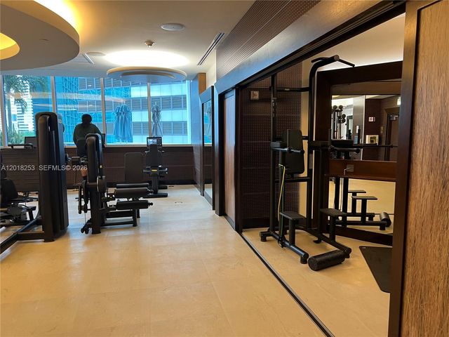 200 Biscayne Boulevard Way 3106, Miami, FL 33131
