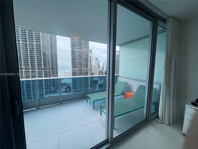 200 Biscayne Boulevard Way 3106, Miami, FL 33131