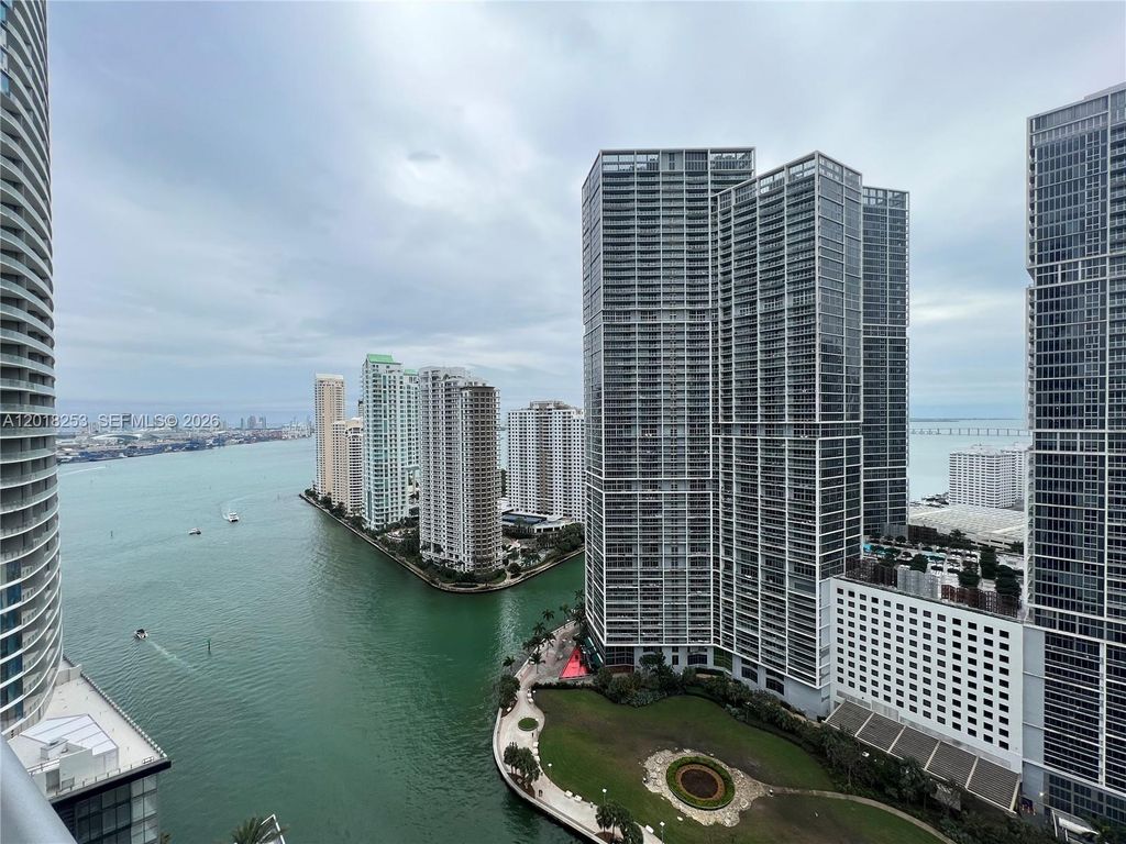 200 Biscayne Boulevard Way 3106, Miami, FL 33131