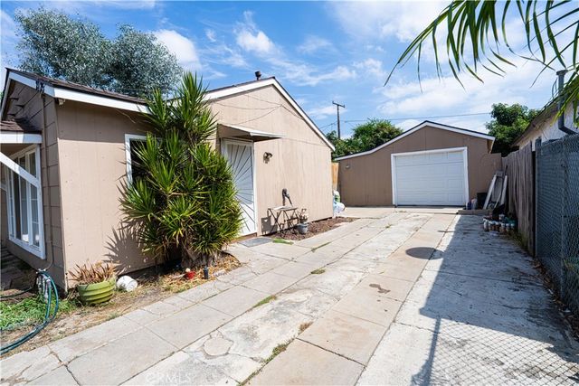 2125 Rousselle, Santa Ana, CA 92707