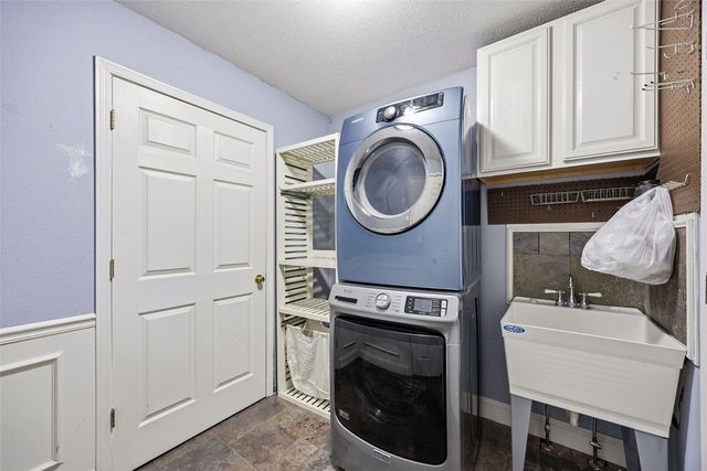 602 Plum Street, Solon, IA 52333