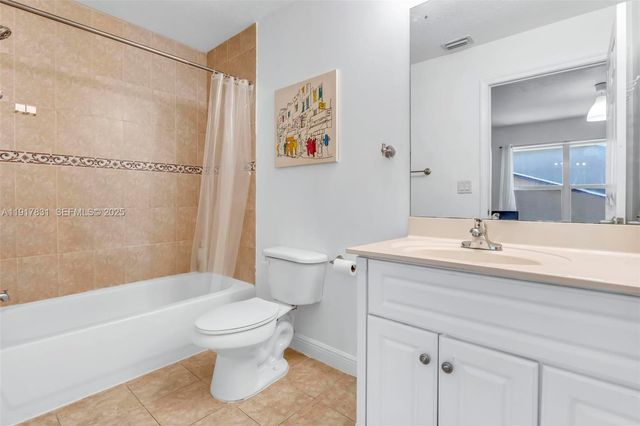 1534 NW 45th St, Deerfield Beach, FL 33064