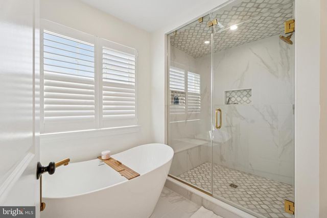 1084 BAUS RD, East Greenville, PA 18041