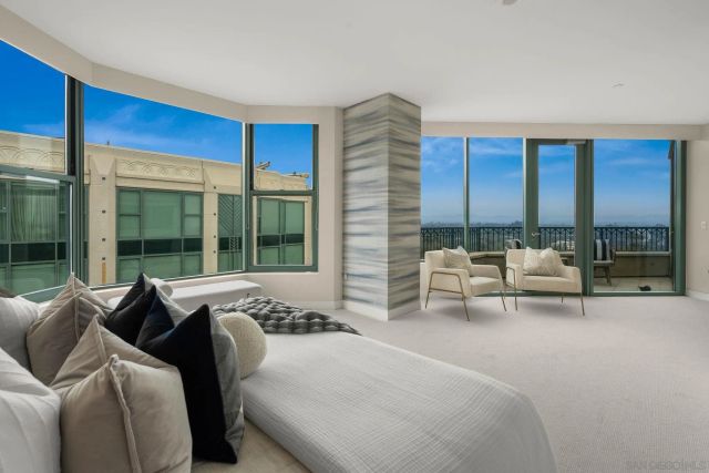 2500 6th Ave. PH5, San Diego, CA 92103