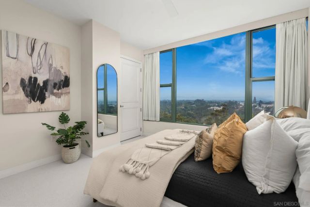 2500 6th Ave. PH5, San Diego, CA 92103