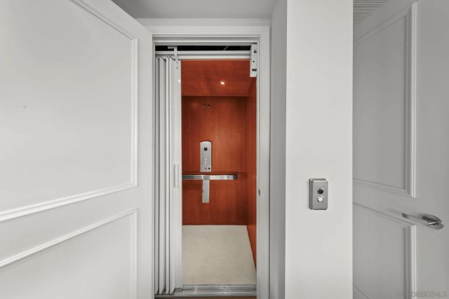 2500 6th Ave. PH5, San Diego, CA 92103