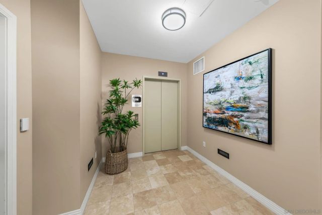 2500 6th Ave. PH5, San Diego, CA 92103