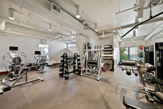 2500 6th Ave. PH5, San Diego, CA 92103