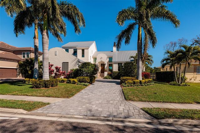 125 ALMEDO WAY WAY NE, St Petersburg, FL 33704