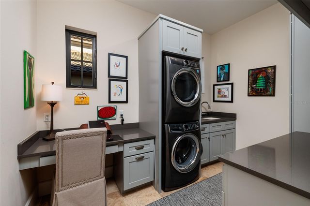 125 ALMEDO WAY WAY NE, St Petersburg, FL 33704