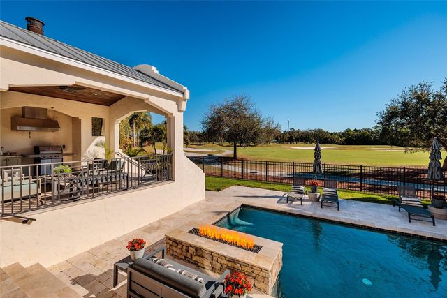 125 ALMEDO WAY WAY NE, St Petersburg, FL 33704