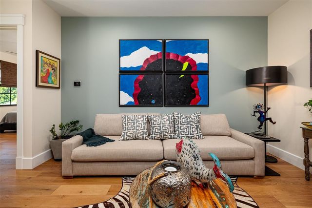 125 ALMEDO WAY WAY NE, St Petersburg, FL 33704