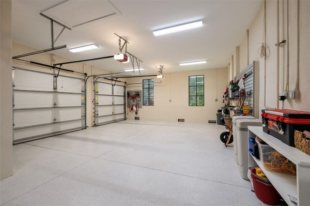 125 ALMEDO WAY WAY NE, St Petersburg, FL 33704