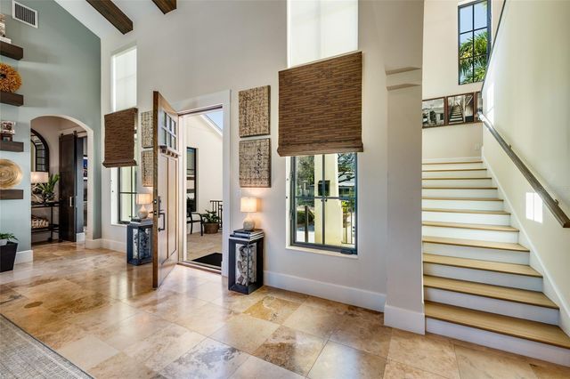 125 ALMEDO WAY WAY NE, St Petersburg, FL 33704