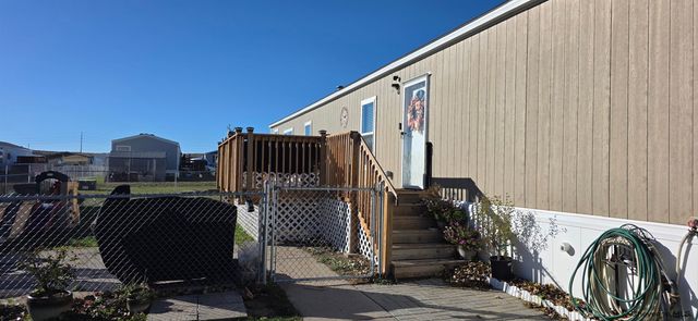 609 LITTLE VALLEY TRL, Cheyenne, WY 82007