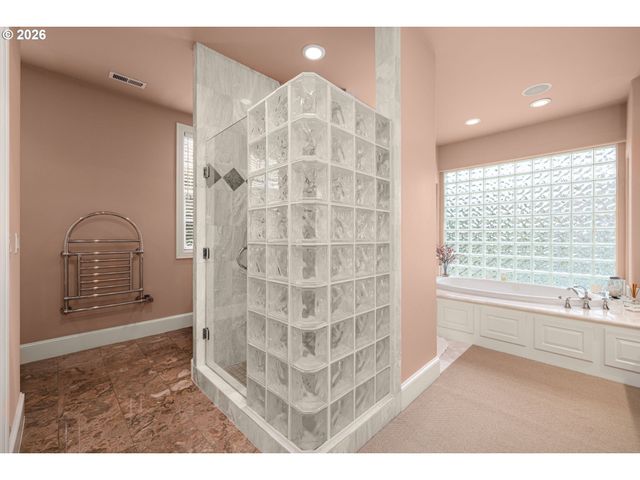 5565 SUMMIT St, West Linn, OR 97068