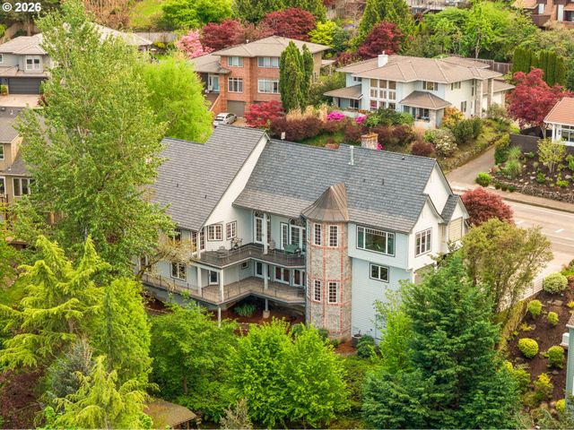 5565 SUMMIT St, West Linn, OR 97068