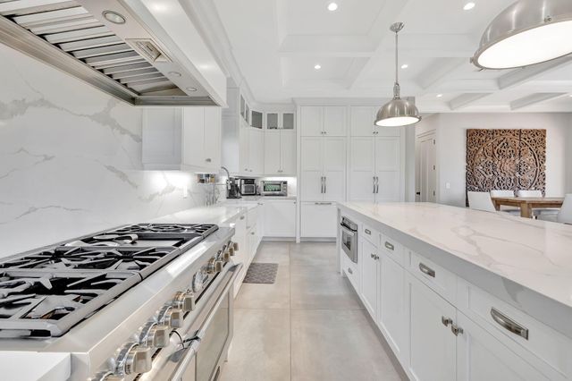 832 SW 34th Avenue, Boynton Beach, FL 33435