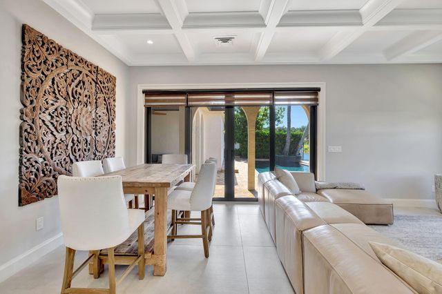 832 SW 34th Avenue, Boynton Beach, FL 33435