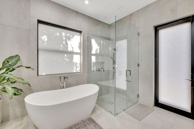 832 SW 34th Avenue, Boynton Beach, FL 33435