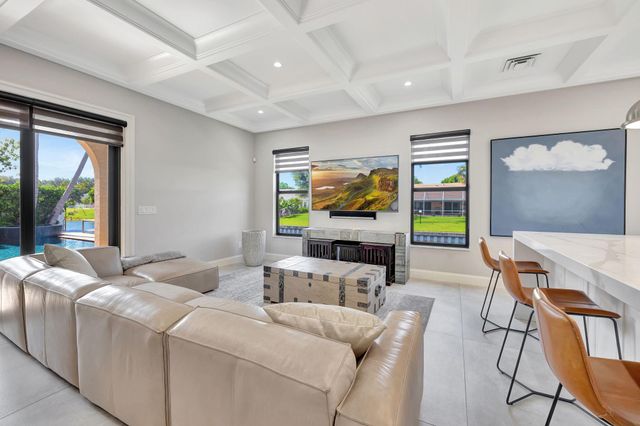 832 SW 34th Avenue, Boynton Beach, FL 33435