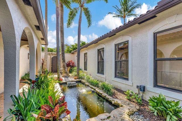 832 SW 34th Avenue, Boynton Beach, FL 33435