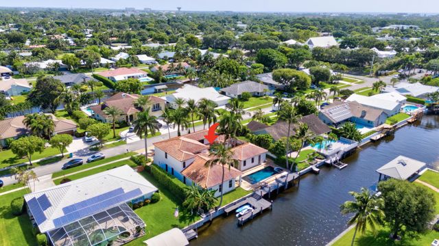 832 SW 34th Avenue, Boynton Beach, FL 33435