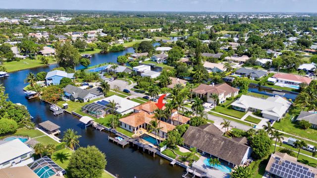 832 SW 34th Avenue, Boynton Beach, FL 33435