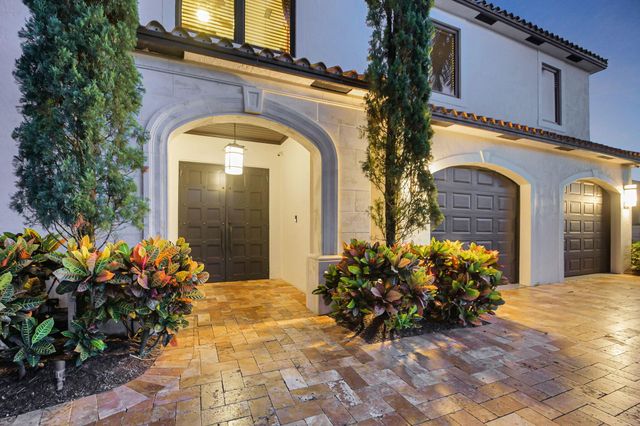 832 SW 34th Avenue, Boynton Beach, FL 33435