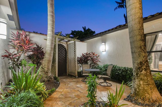 832 SW 34th Avenue, Boynton Beach, FL 33435