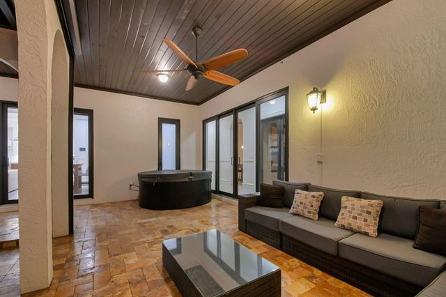 832 SW 34th Avenue, Boynton Beach, FL 33435