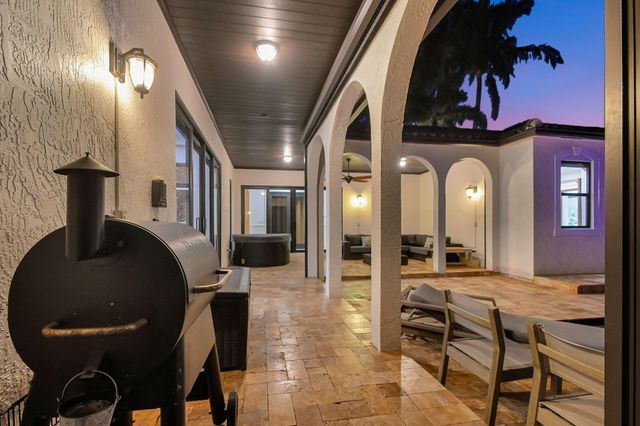 832 SW 34th Avenue, Boynton Beach, FL 33435