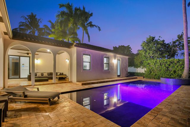 832 SW 34th Avenue, Boynton Beach, FL 33435