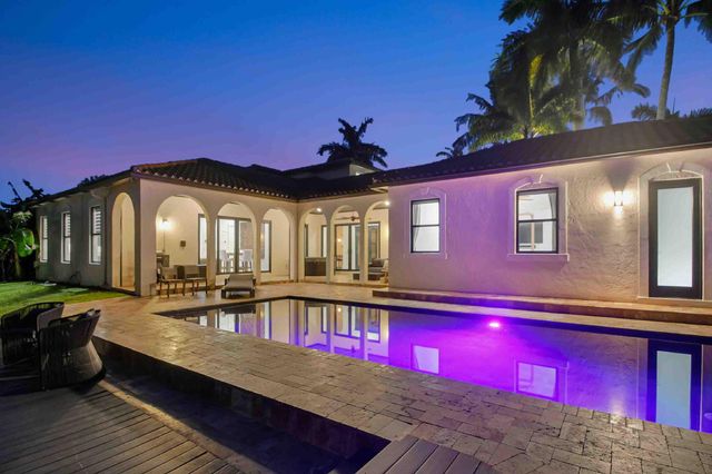 832 SW 34th Avenue, Boynton Beach, FL 33435